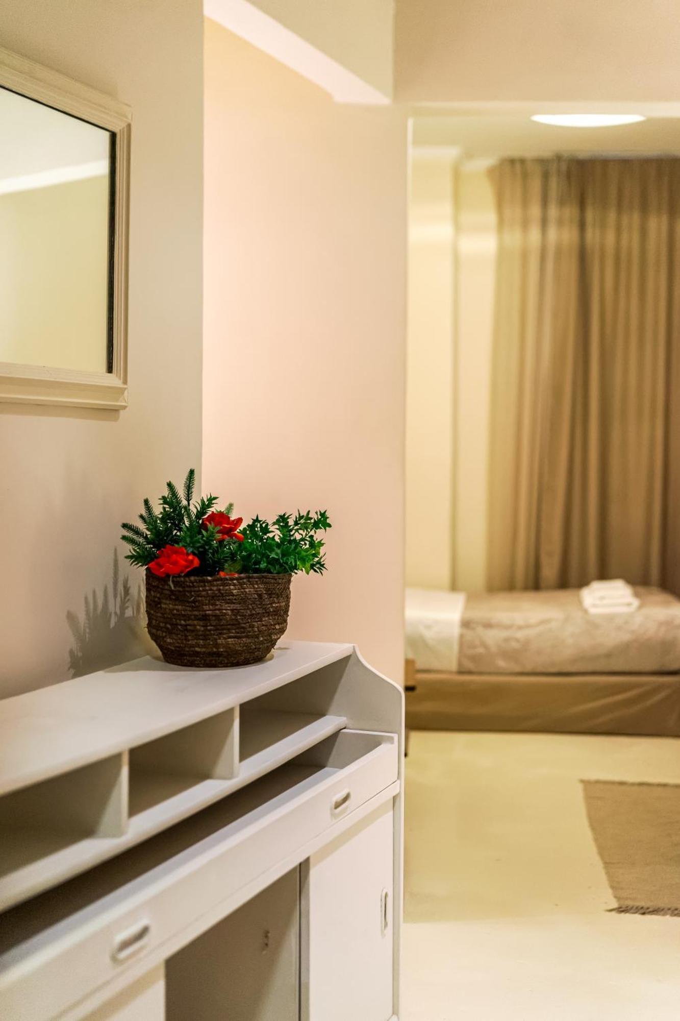 Filopappou Decent Apartment Athens Luaran gambar