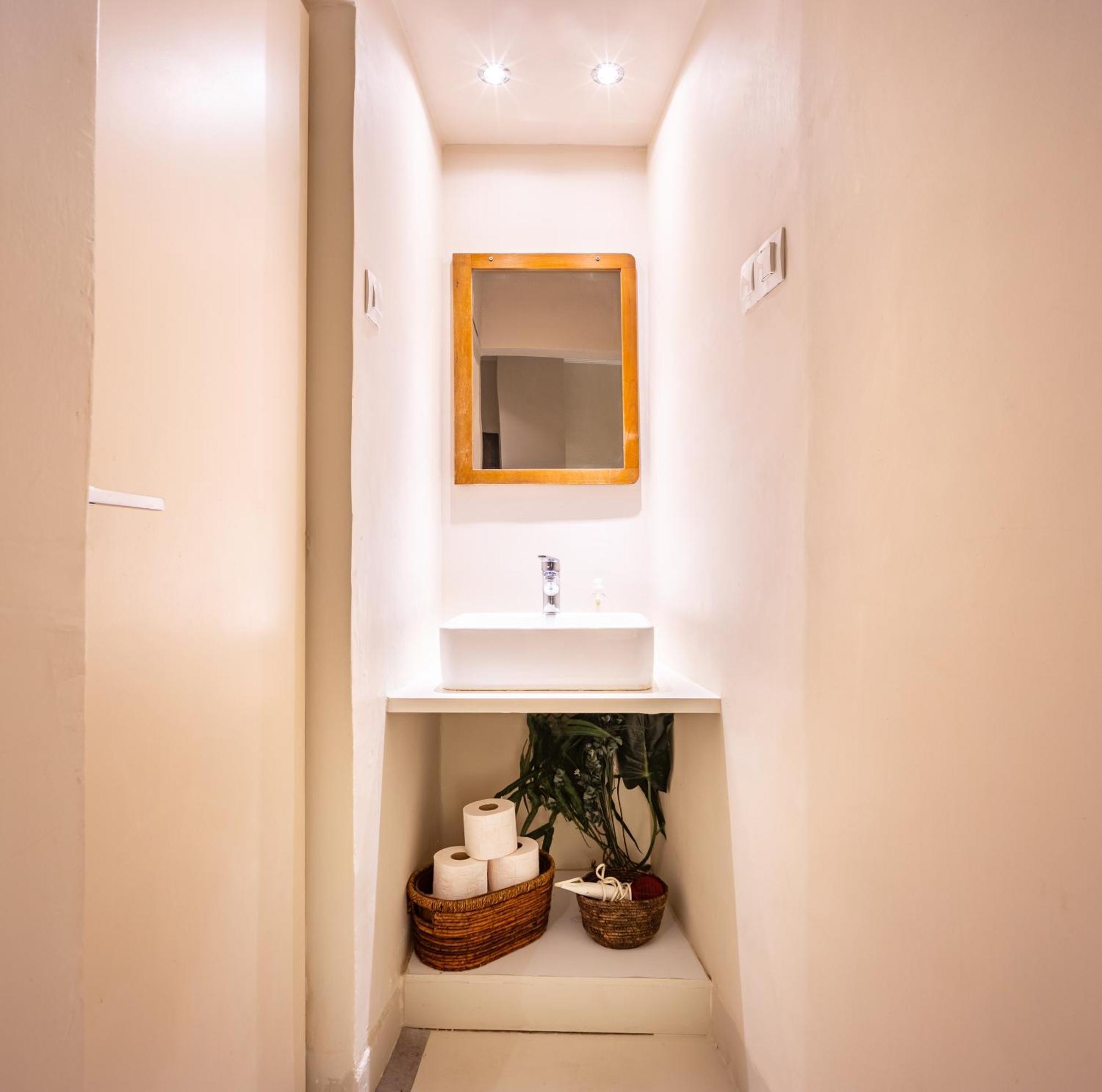 Filopappou Decent Apartment Athens Luaran gambar